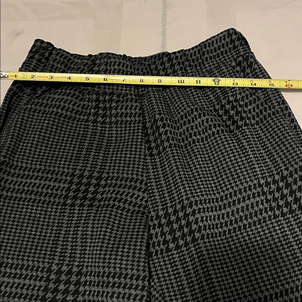 Lark + Grey Black And Grey Houndstooth Leggings With 2 Pockets Size Medium